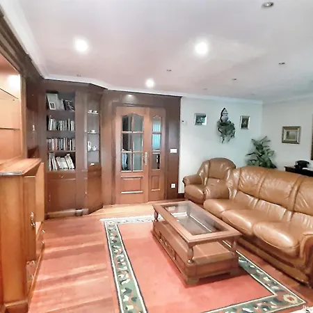 بيت للعطل H130 Adosada Con Jardin Y Txoko By Egona *