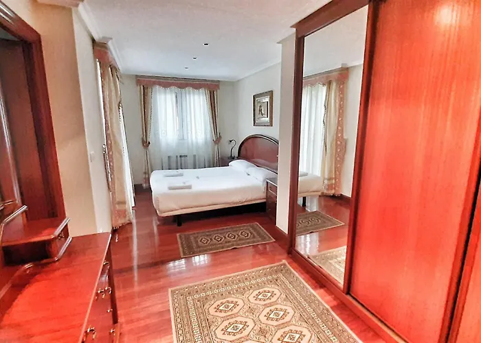 H130 Adosada Con Jardin Y Txoko By Egona