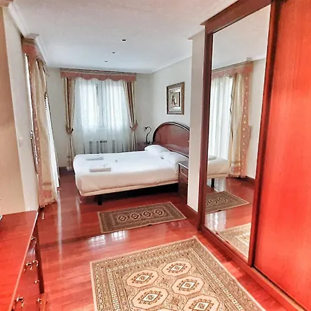 H130 Adosada Con Jardin Y Txoko By Egona