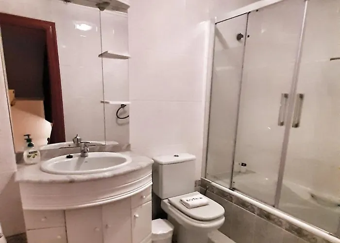 度假居 H130 Adosada Con Jardin Y Txoko By Egona